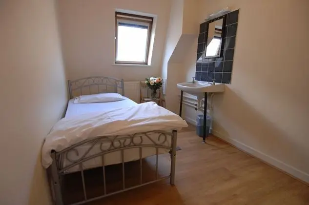 Bed in 6-bed dormitory, Shared bathroom