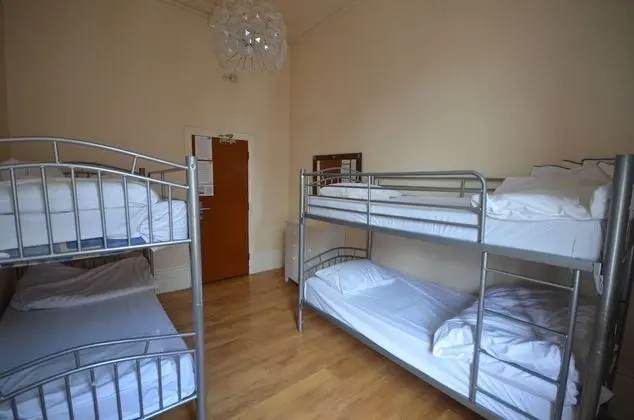 Dört Kişilik Oda, Banyolu/Duşlu