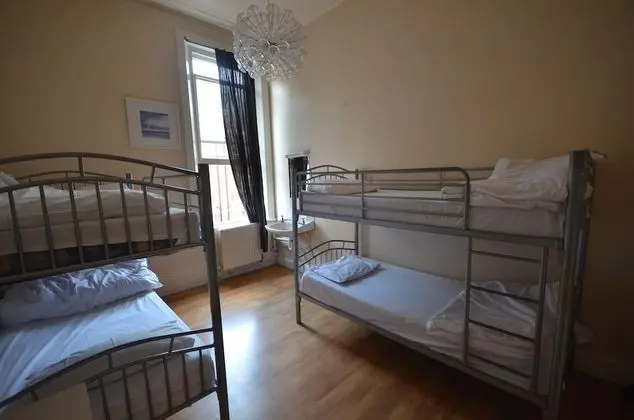 Dört Kişilik Oda, Banyolu/Duşlu