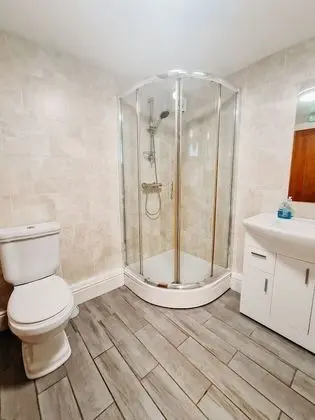 Tek Büyük Yataklı Oda, Banyolu/Duşlu (King Size)