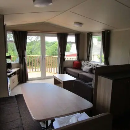 Kulübe (Caravan 1)