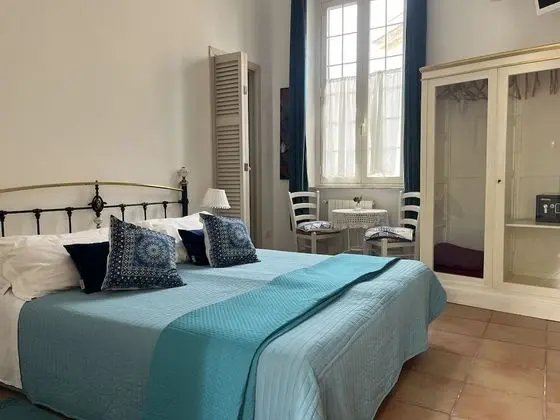 Deluxe Tek Büyük veya İki Ayrı Yataklı Oda, Banyolu/Duşlu