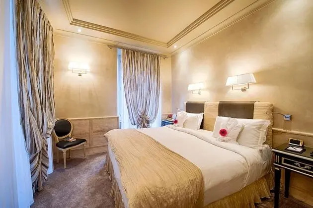 Tek Büyük Yataklı Oda, Ek Bina