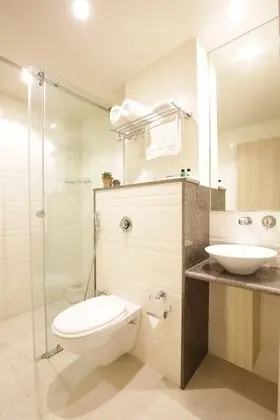 Studio Suite  With Kitchen