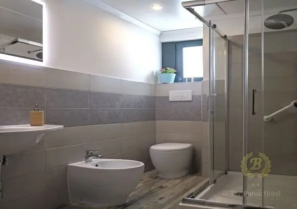 Deluxe Tek Büyük veya İki Ayrı Yataklı Oda, Deniz Manzaralı