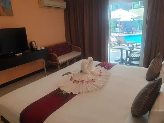 Deluxe Oda, Havuz Kullanımı