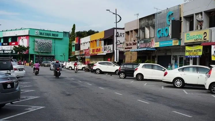 Basic Tek Büyük veya İki Ayrı Yataklı Oda