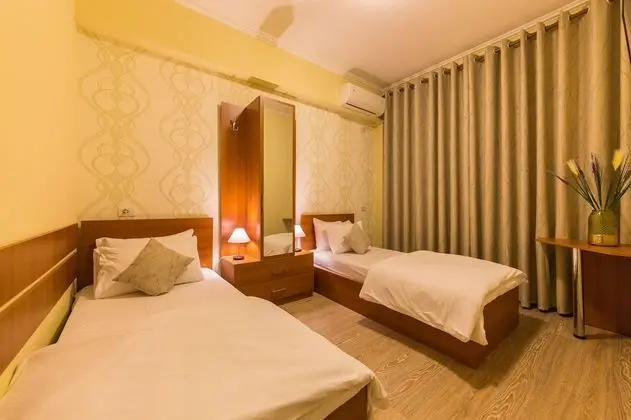Standard Tek Büyük veya İki Ayrı Yataklı Oda, Balkon