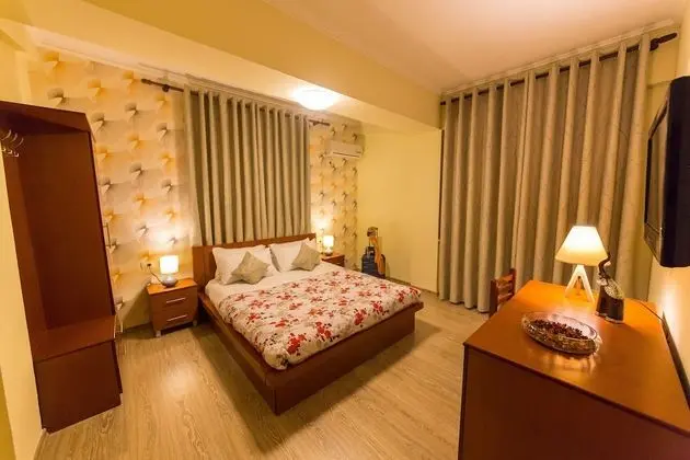Tek Büyük Yataklı Oda, Balkon