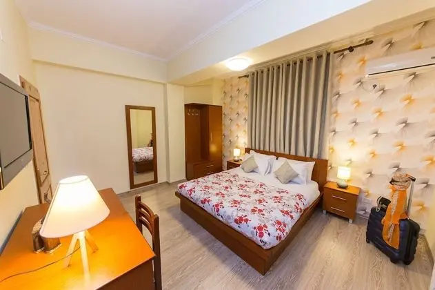 Tek Büyük Yataklı Oda, Balkon
