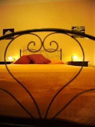 Economy Double Room Single Use, Sea View (External Bathroom)