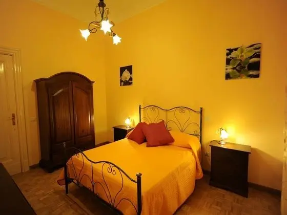 Economy Double Room Single Use, Sea View (External Bathroom)