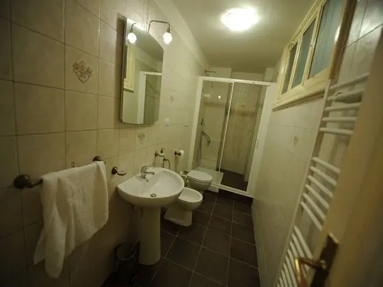 Economy Double Room Single Use, Sea View (External Bathroom)