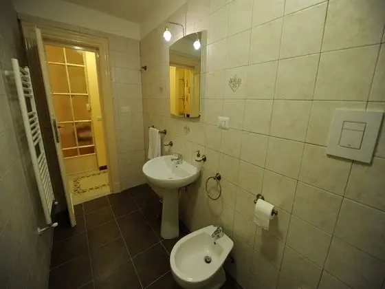 Economy Double Room Single Use, Sea View (External Bathroom)