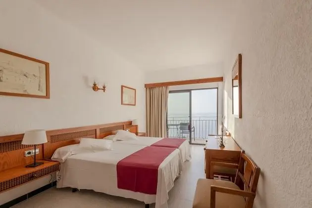 Tek Büyük Yataklı Oda, Balkon, Deniz Manzaralı