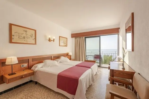 Tek Büyük Yataklı Oda, Balkon, Deniz Manzaralı