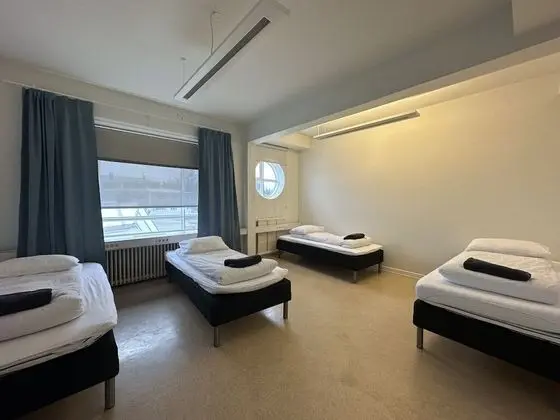 Basic Dört Kişilik Oda, Ortak Banyo, Şehir Manzaralı