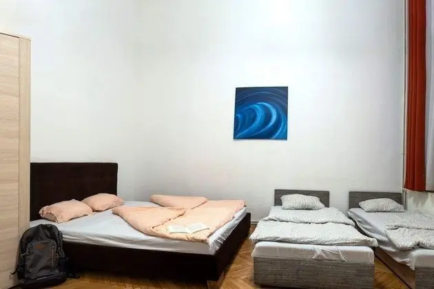 City Oda, Birden Çok Yatak, Ortak Banyo