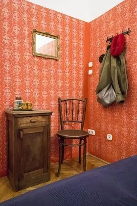 Comfort Tek Büyük Yataklı Oda, Ortak Banyo, Avlu Manzaralı