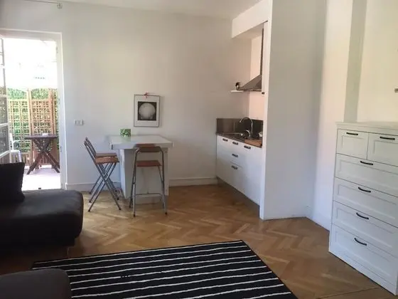 Stüdyo, Balkon
