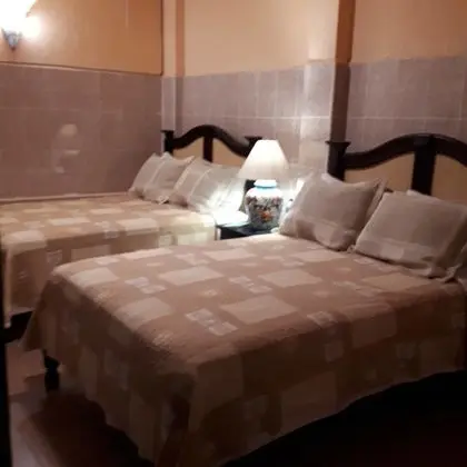 Dört Kişilik Oda, 2 Çift Kişilik Yatak
