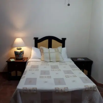 Tek Büyük Yataklı Oda (1 Double Bed)