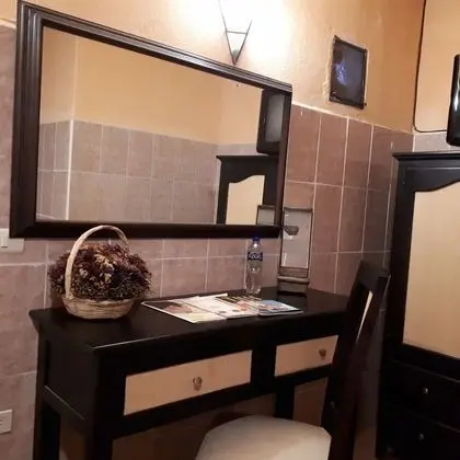 Üç Kişilik Oda (1 Double Bed and 1 Single Bed)