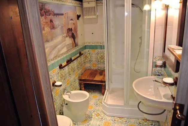 Standard Üç Kişilik Oda