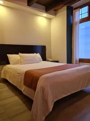 Tek Büyük Yataklı Oda, 1 Çift Kişilik Yatak