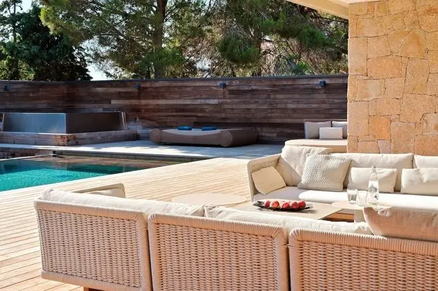 Deluxe Villa