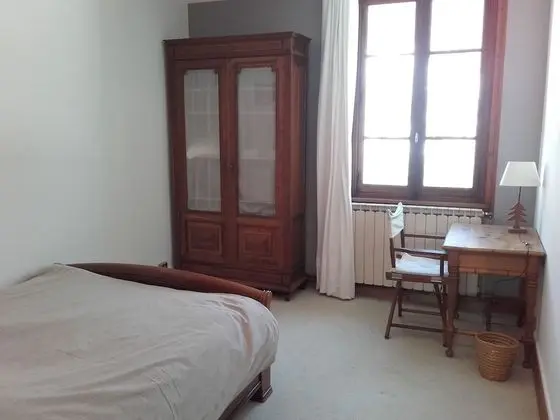 Tek Büyük Yataklı Oda, Ortak Banyo