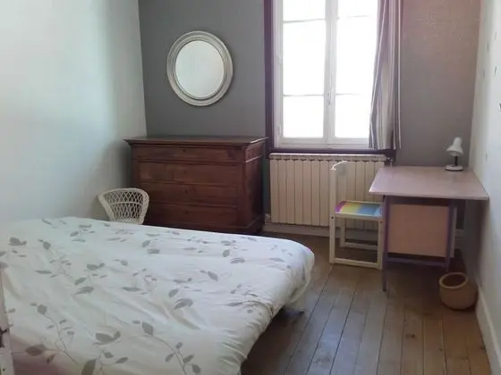 Tek Büyük Yataklı Oda, Ortak Banyo