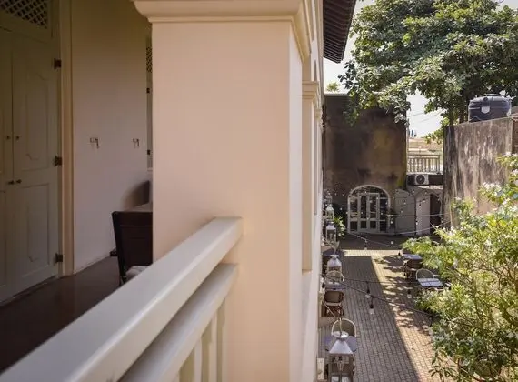 Deluxe Tek Büyük Yataklı Oda, Avlu Manzaralı