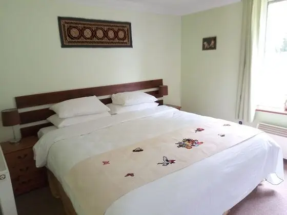 Tek Büyük veya İki Ayrı Yataklı Oda, Banyolu/Duşlu