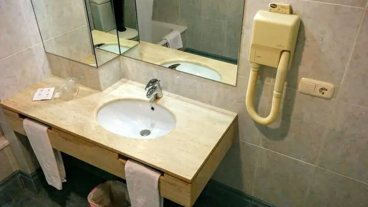 Superior Büyük Yataklı Tek Kişilik Oda