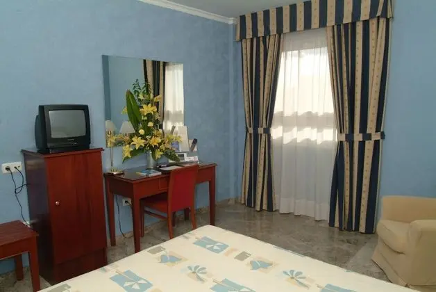 Superior Tek Büyük veya İki Ayrı Yataklı Oda