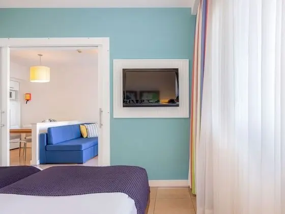 Suite 2 Adults + 2 Children