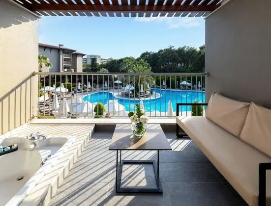 Jakuzili Deluxe Oda, Bahçe Manzaralı, Jakuzili