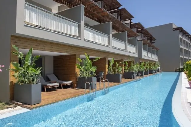 Deluxe Dört Kişilik Oda, Havuz Kullanımı (2 Adults 2 Children)