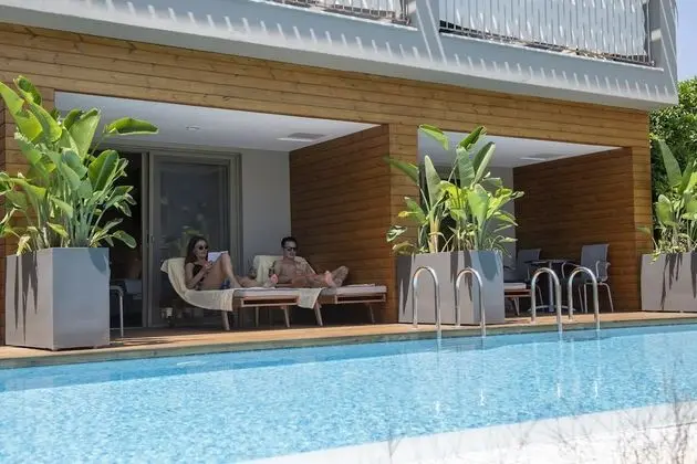 Deluxe Dört Kişilik Oda, Havuz Kullanımı (2 Adults 2 Children)