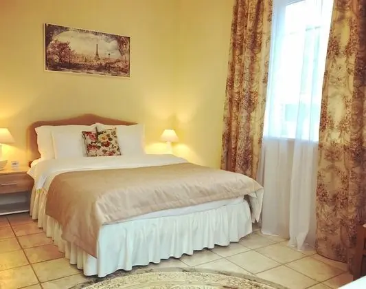 Standard Tek Büyük Yataklı Oda