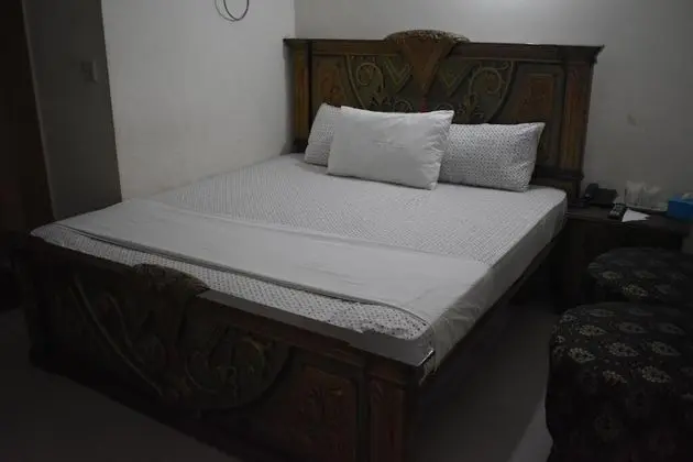 Standard Tek Büyük Yataklı Oda