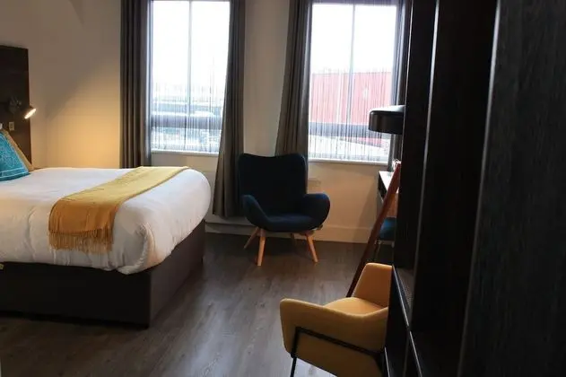 Luxury Tek Büyük Yataklı Oda