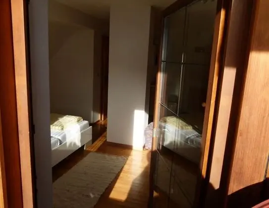 Basic Apart Daire, Birden Çok Yatak, Balkon