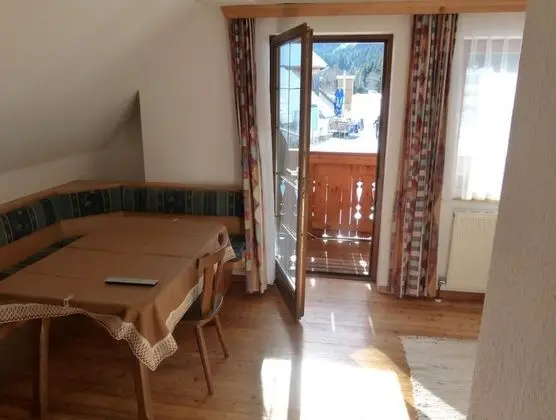 Basic Apart Daire, Birden Çok Yatak, Balkon