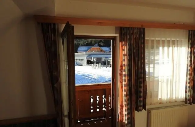 Basic Apart Daire, Birden Çok Yatak, Balkon