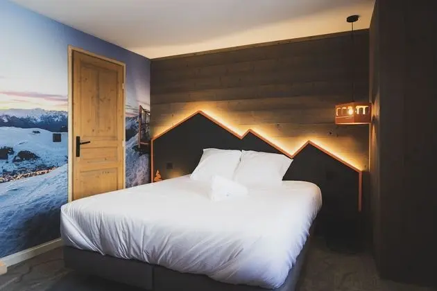 Club Tek Büyük veya İki Ayrı Yataklı Oda