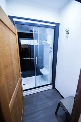 Deluxe Oda, Sigara İçilmez (For Family)