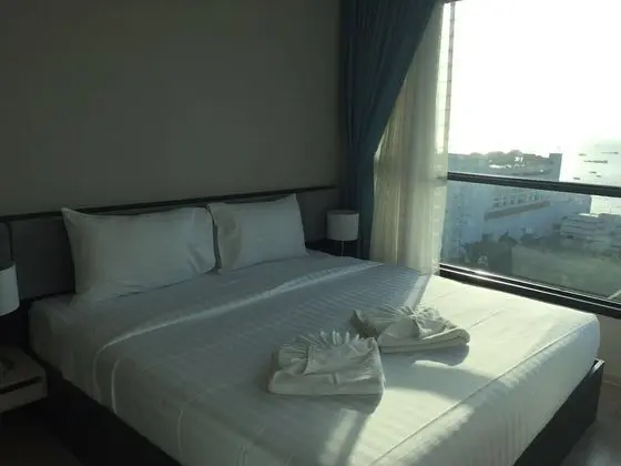 2-Bedroom Condo with Sea View