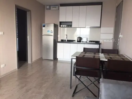 2-Bedroom Condo with Sea View